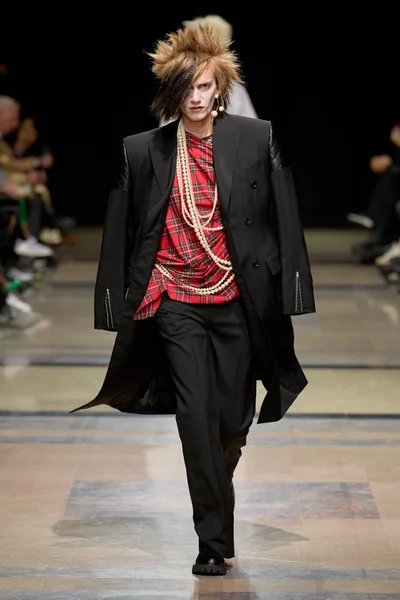 Look 33